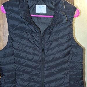 Old Navy Women's Quilted Black Vest